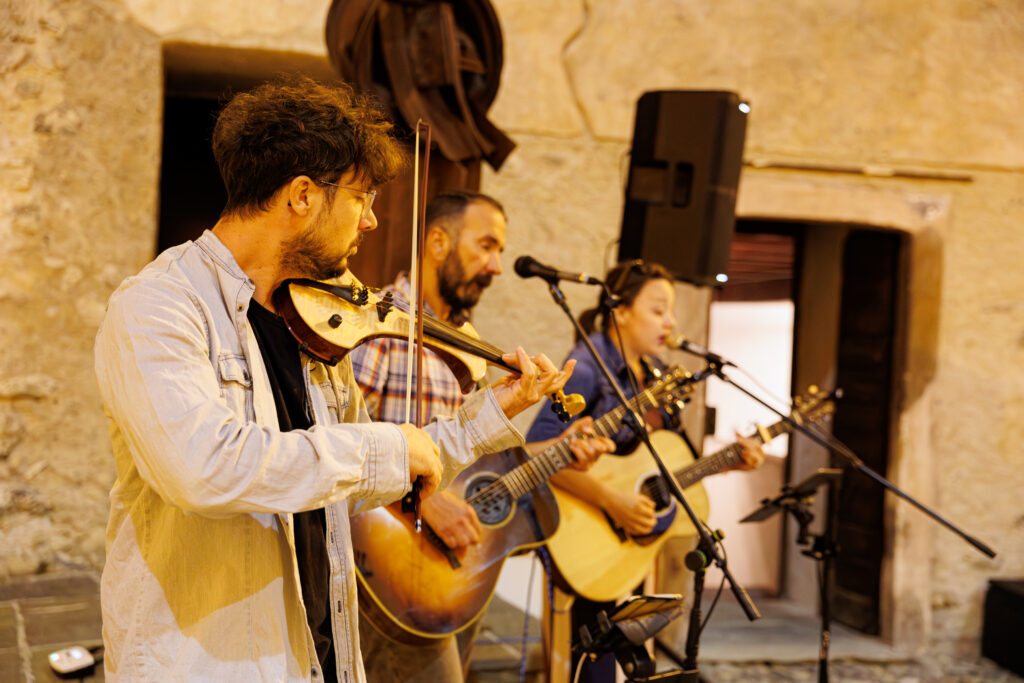 Musica Live a Castel Masegra per Aspettando Calici di Stelle