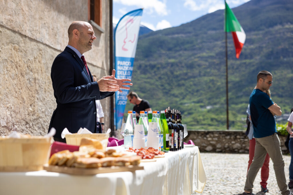 Degustazione di Vini di Valtellina dopo Wine Trekking a Castel Masegra